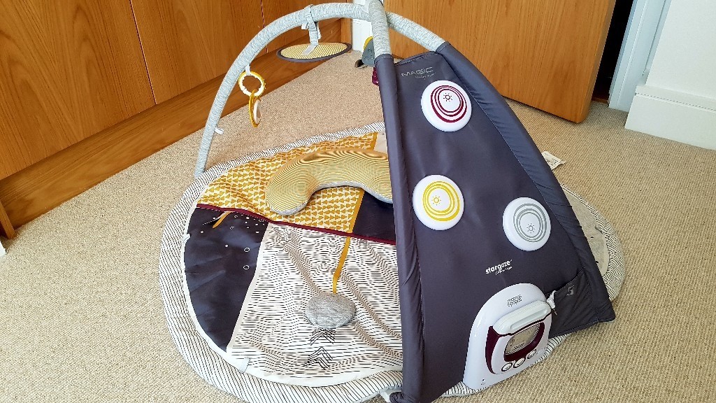 magic stargaze light & sound playmat and baby gym